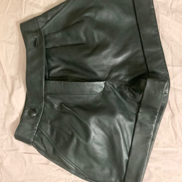 NWT Sezane William Shorts size 32 100% Lamb leather - Picture 4 of 4